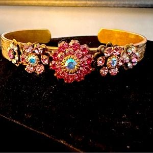 LIZ PALACIOS CRYSTAL FLOWER CUFF ETCHED BRASS